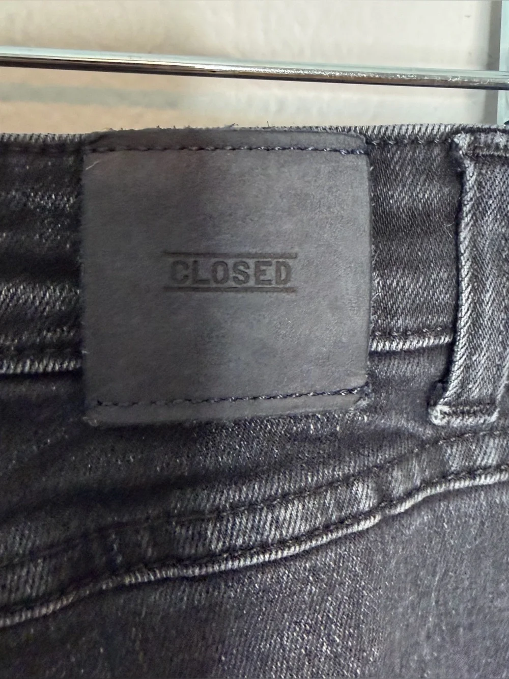 Closed rose step